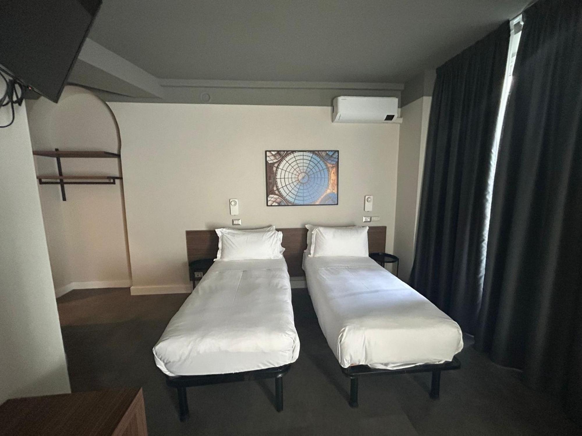 Hotel 22 Marzo Мілан Екстер'єр фото